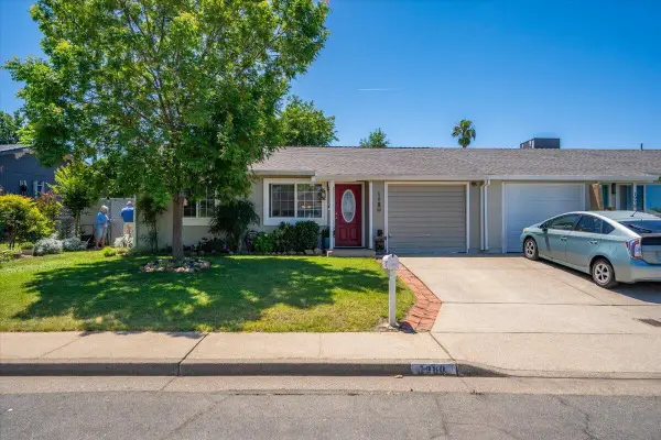 1980 Spruce Circle, Anderson, CA 96007