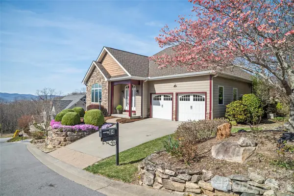 84 Deep Valley Lane, Hendersonville, NC 28791