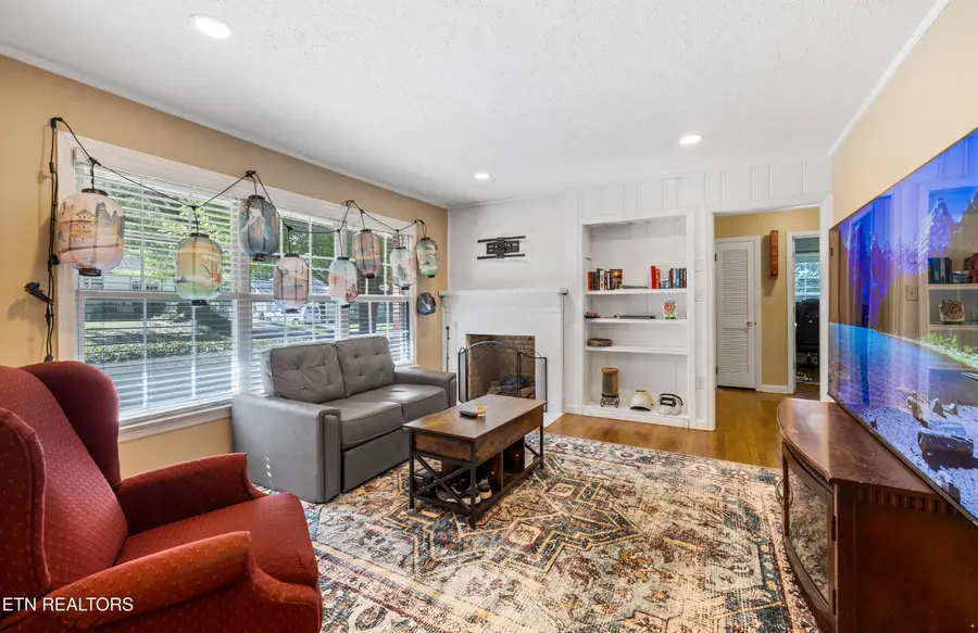 941 Rosedale Ave, Kingston, TN 37763 - #3