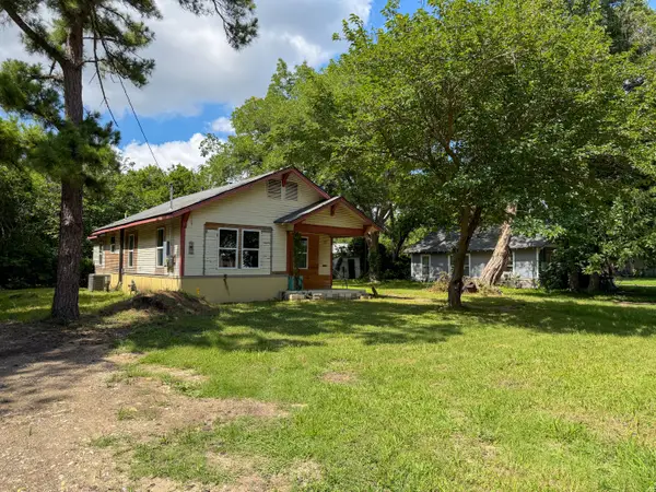 1617 E College Street, Sherman, TX 75090