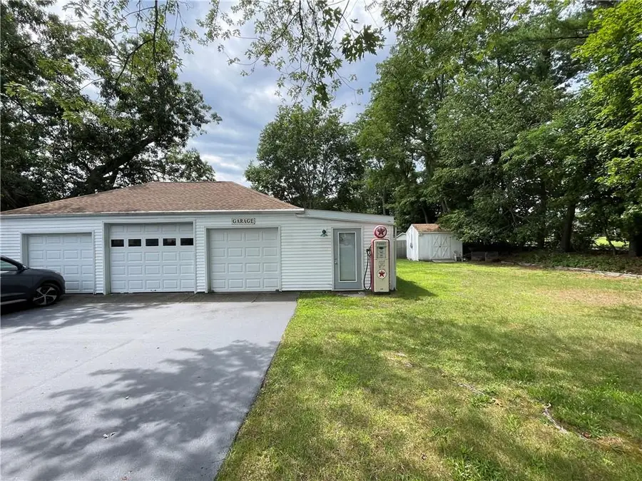 348 Market St, Warren, RI 02885 - #2