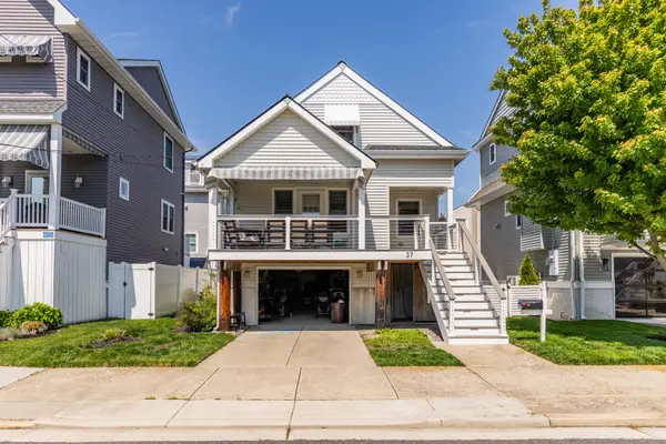 37 Bayonne Pl, Ocean City, NJ 08226