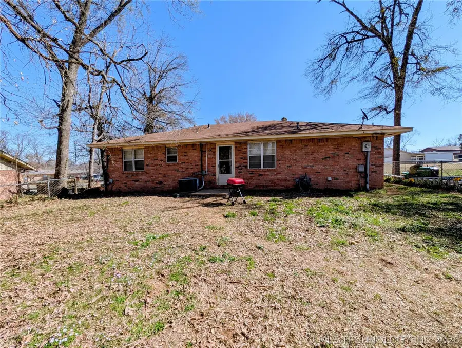 101 Beta Circle, Roland, OK 74954 - #2