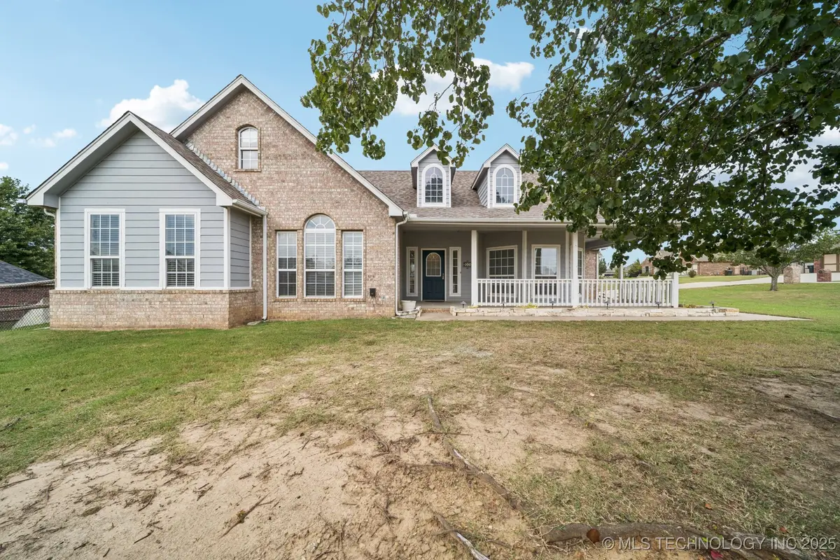 814 S Tall Chief Avenue, Skiatook, OK 74070 - Image #1