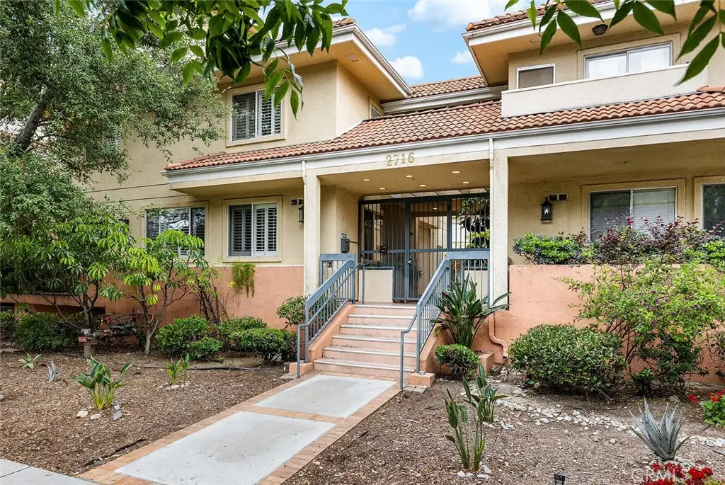 2716 Honolulu #110, Montrose, CA 91020 - #1