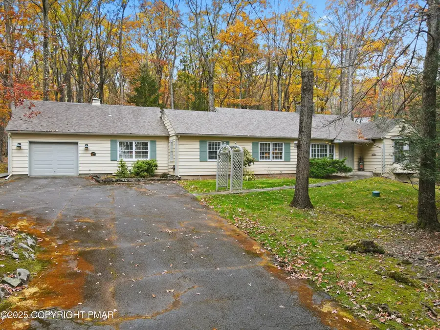 519 Pheasant Lane, Buck Hill Falls, PA 18323 - Image #2