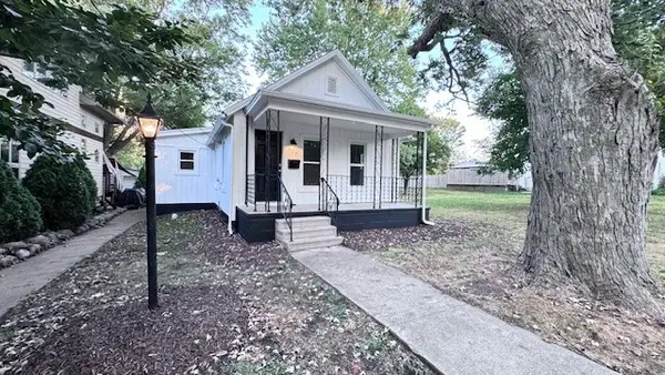 807 N Morris Avenue, Bloomington, IL 61701