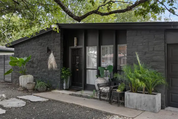 5205 Creekline Dr, Austin, TX 78745