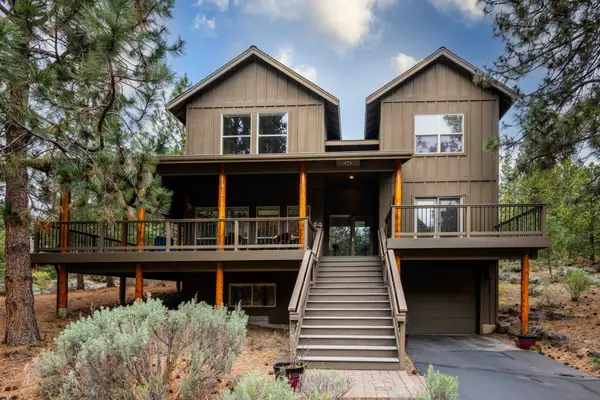 19672 Winter Wren Loop, Bend, OR 97702