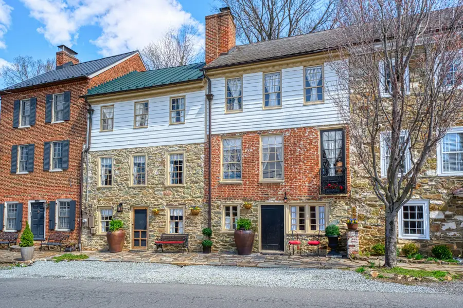 40162 Main St, Waterford, VA 20197 - #3