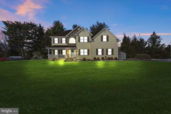 5 Ridge Top Ter, Washington Boro, NJ 07882