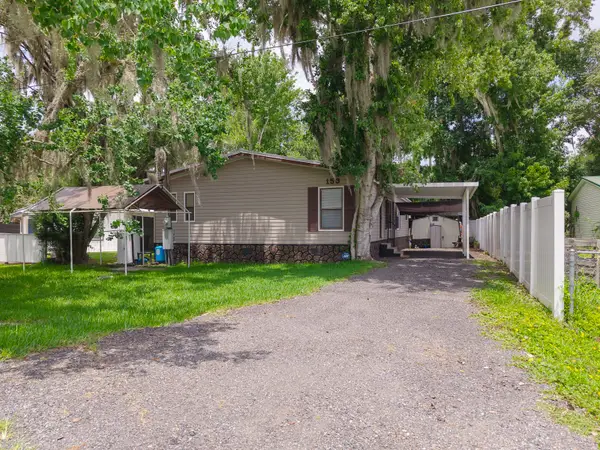153 Smith Lane, Satsuma, FL 32189