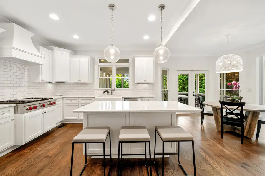 3925 Sheldon Drive, Atlanta, GA 30342 - Image #3