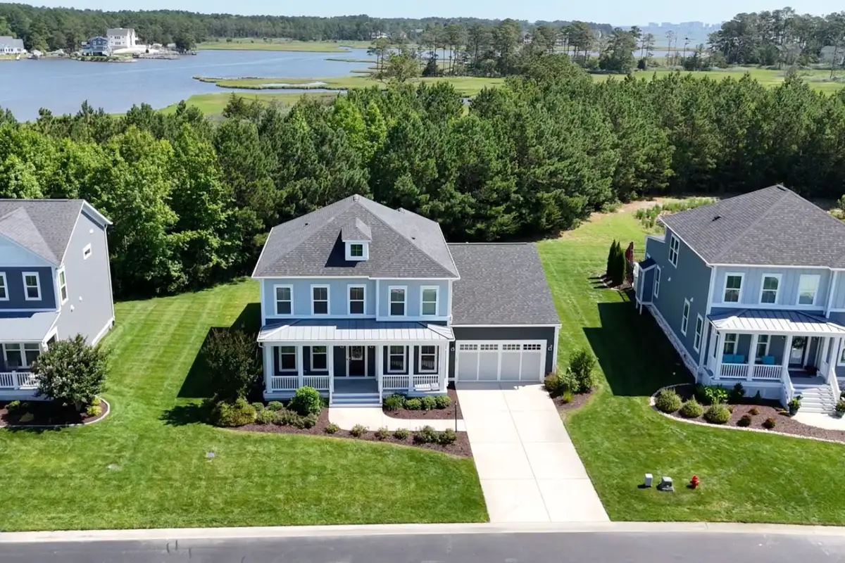 10216 Battle Colors Ln, Berlin, MD 21811 - Image #1