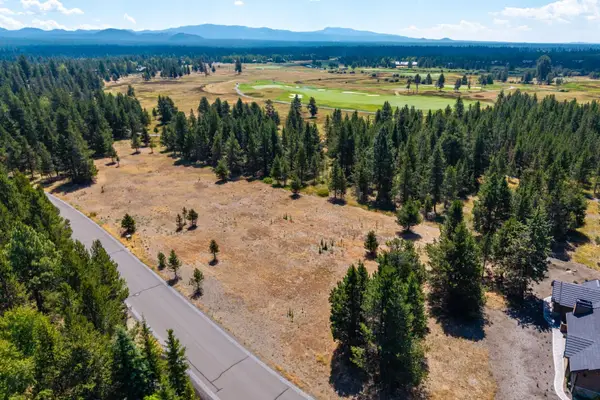 56835 Nest Pine Drive, Bend, OR 97707