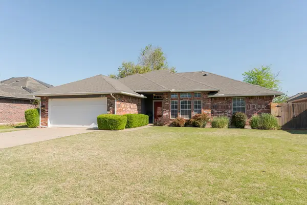 10021 Dover Drive, Yukon, OK 73099