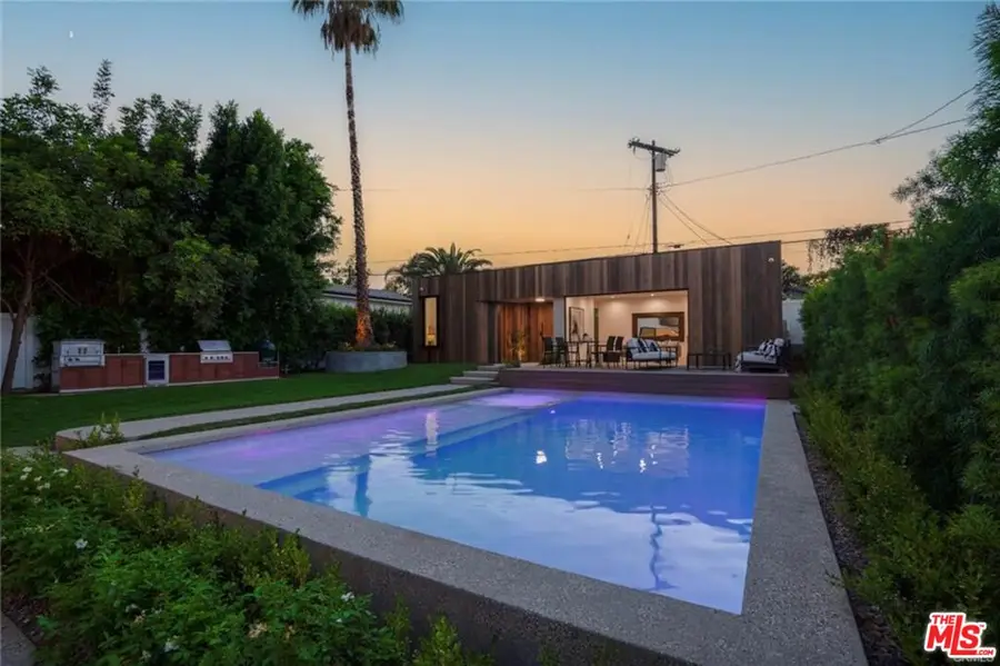 4939 Petit Avenue, Encino, CA 91436 - #3