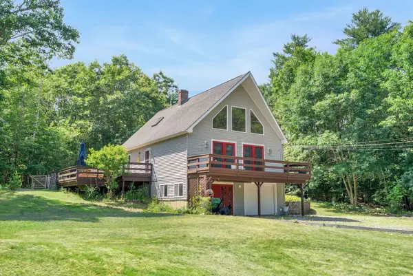 68 Carding Machine Road, Richmond, ME 04357