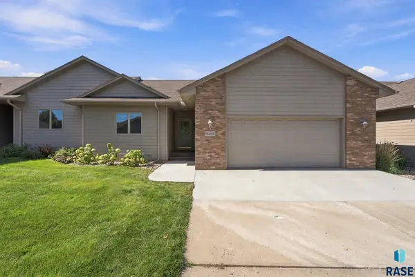 3205 S Lupine Pl, Sioux Falls, SD 57110