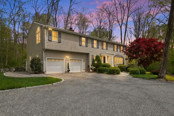95 Alexandra Drive, Stamford, CT 06903