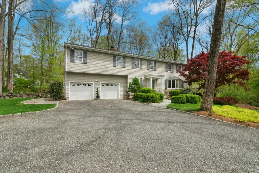 95 Alexandra Drive, Stamford, CT 06903 - #3