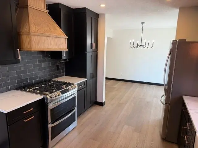527 Village Court, Altoona, IA 50009 - #3