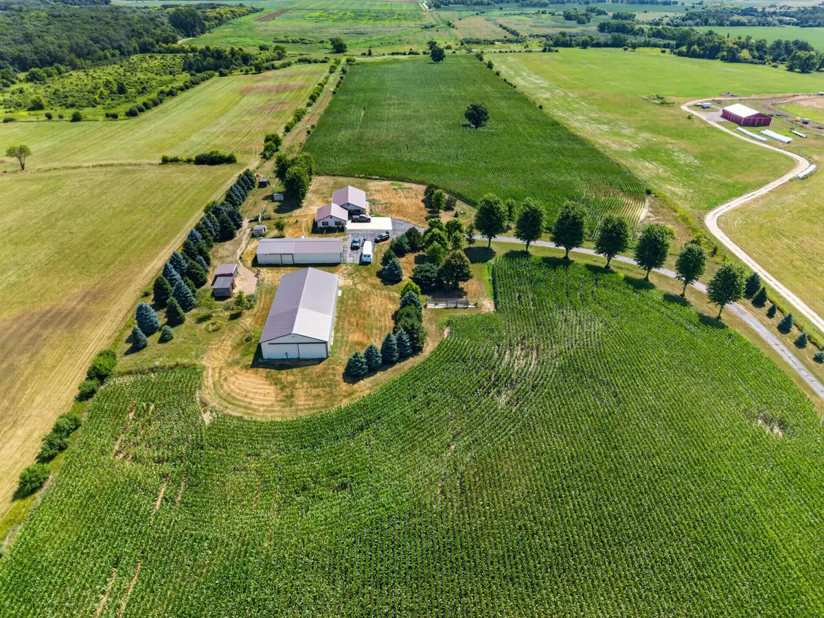 N5802 Johnson ROAD, Delavan, WI 53115 - #1