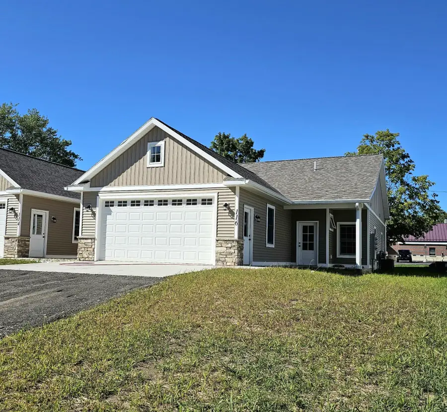 116 E Sheridan Street, Fremont, MI 49412 - #2