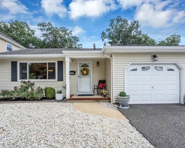 1202 Northstream Parkway, Point Pleasant, NJ 08742