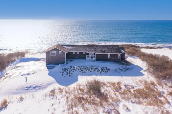 10 Sunny Bank Road, Cape Elizabeth, ME 04107