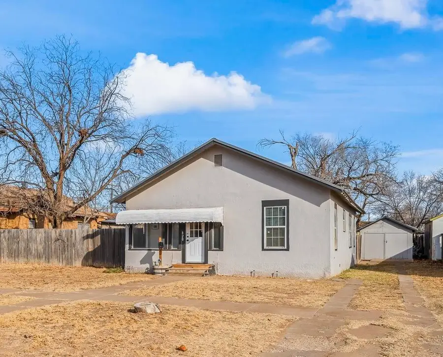 620 S 11th Street, Slaton, TX 79364 - #2