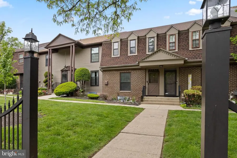 -323 Gills Ln Unit 5 H Lane, Iselin, NJ 08830 - #2
