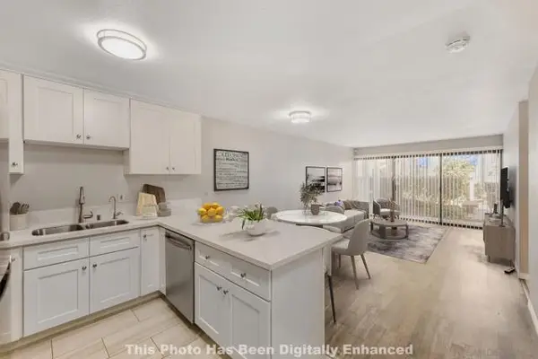 8308 Regents Rd #1H, San Diego, CA 92122