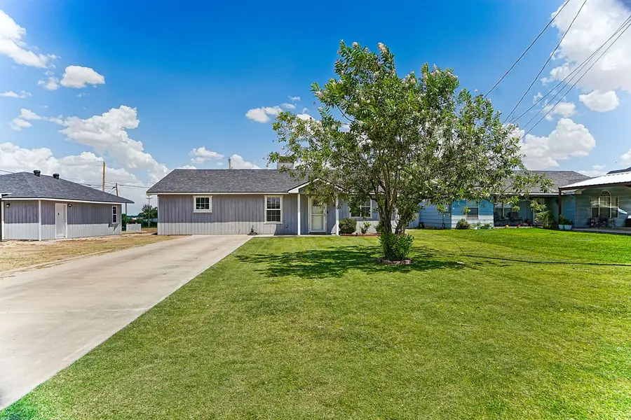 2104 Iris St, Carlsbad, NM 88220 - #2