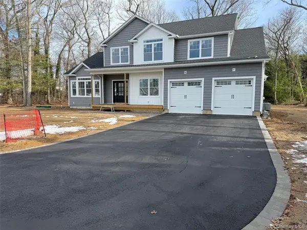 1 Lotto Court, Lake Grove, NY 11755