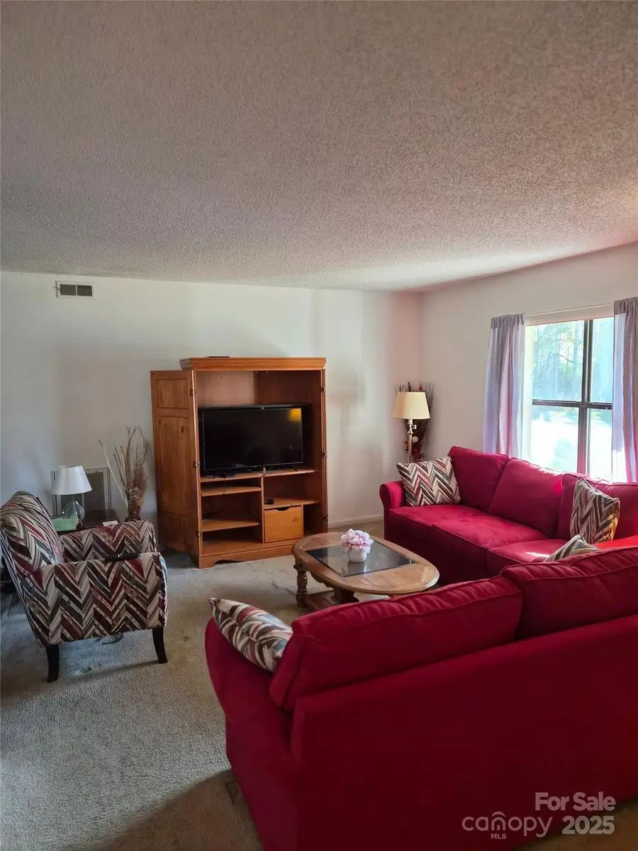 6227 Mayridge Drive, Charlotte, NC 28215 - Image #2