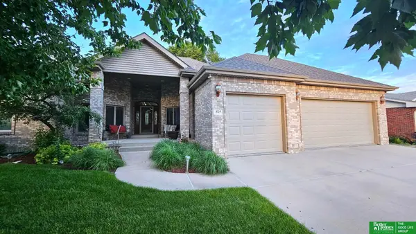 819 S Country Club Avenue, York, NE 68467
