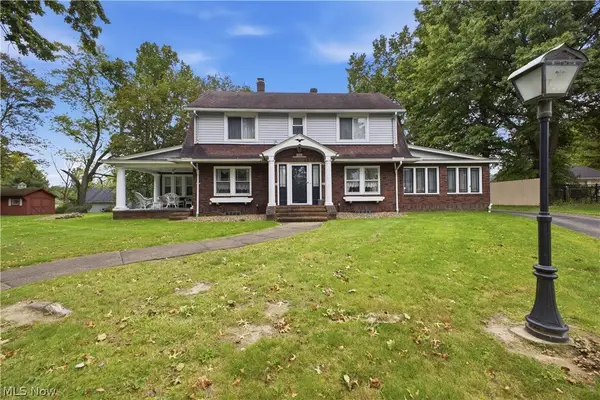 24 Overlook Boulevard, Struthers, OH 44471