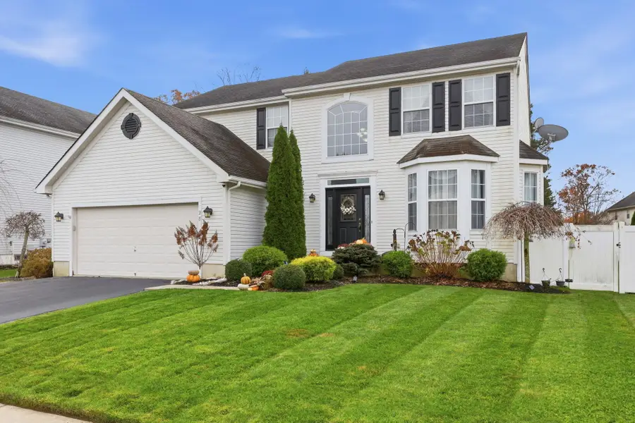 28 Highland Cir, Egg Harbor Township, NJ 08234 - Image #2