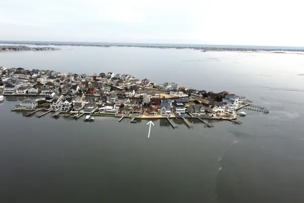 521 Bayview Drive, Toms River, NJ 08753