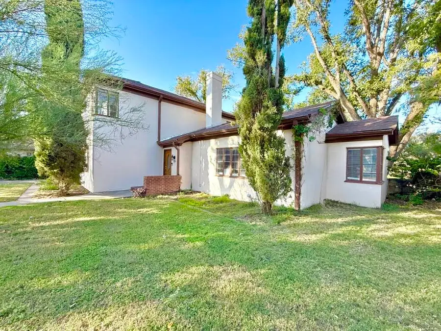 209 N Alameda St, Carlsbad, NM 88220 - #2
