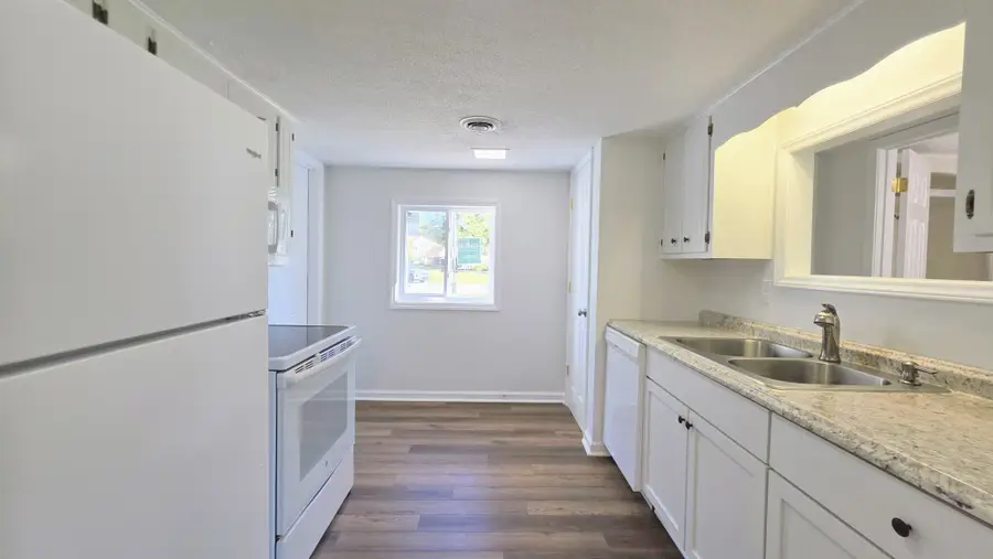 32 Harbour Walk, New Bern, NC 28562 - Image #3