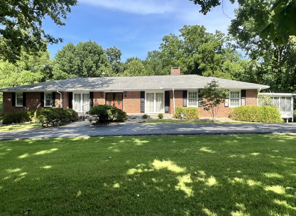 112 Birdsong Drive, Carbondale, IL 62903 - Image #1