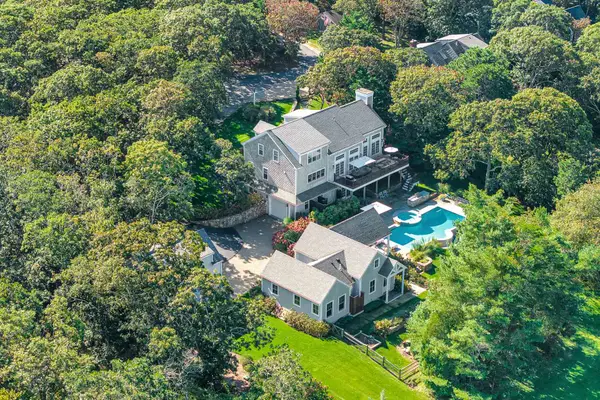 29 Llewellyn Way, Edgartown, MA 02539