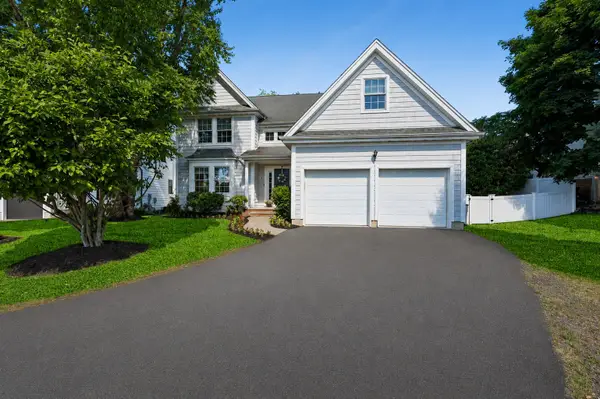 7 Holly Court, Bloomfield, NJ 07003