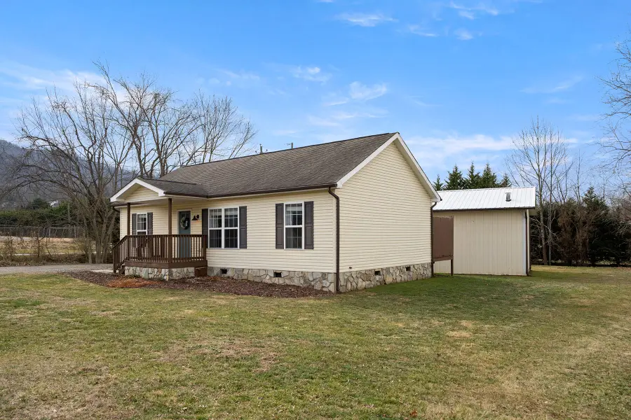 121 James Street, Clyde, NC 28721 - #2