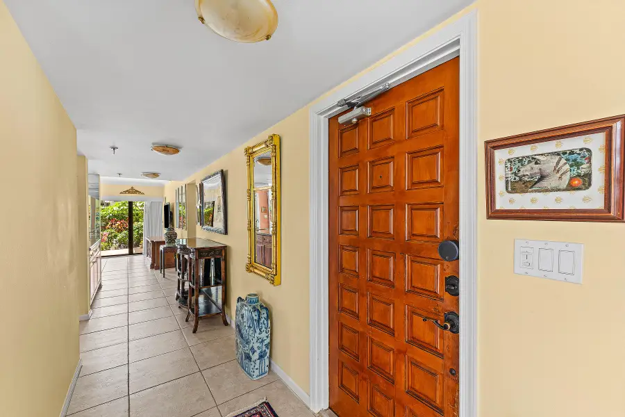 372 Golfview Road #101, North Palm Beach, FL 33408 - #2