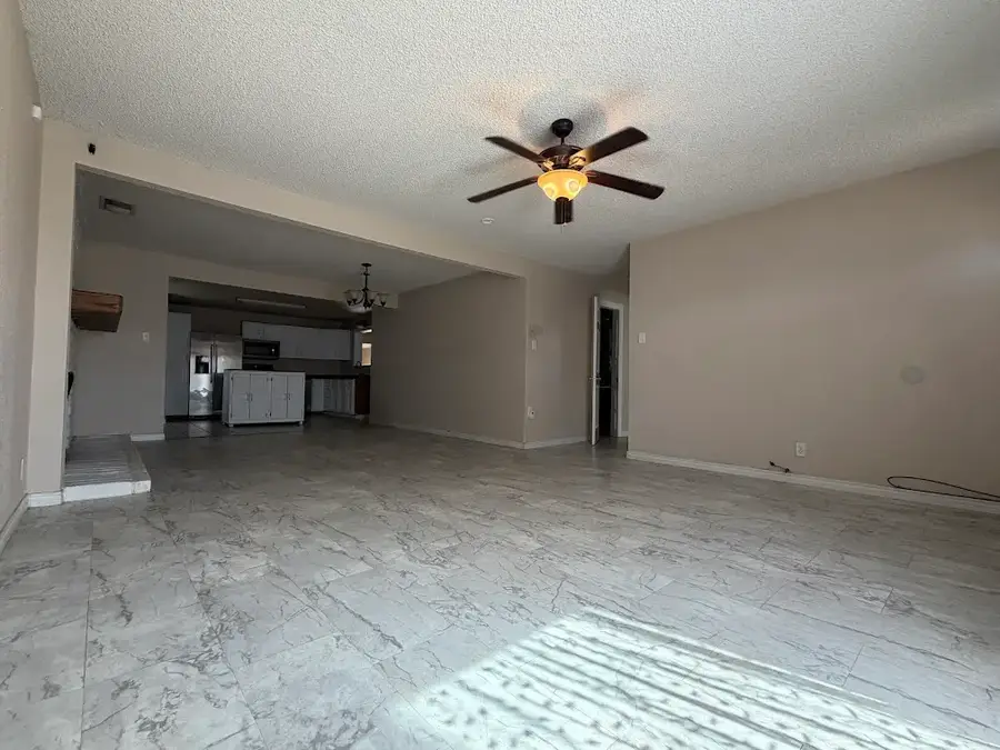 604 N Lake St, Carlsbad, NM 88220 - #3