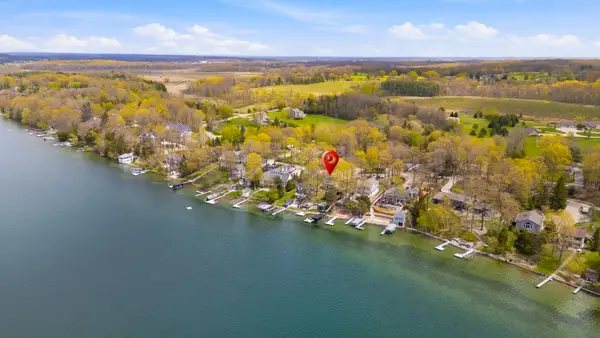 5831 S Hacker Dr, West Bend, WI 53095
