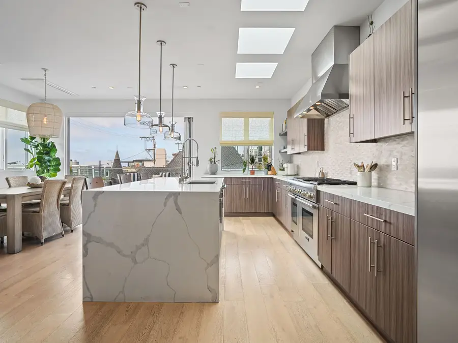 320 35th Street, Manhattan Beach, CA 90266 - Image #2